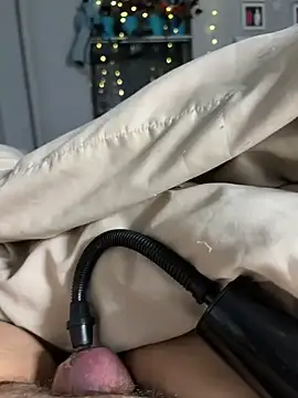 sylviahhh online show from March 2026 02:04:01 AM