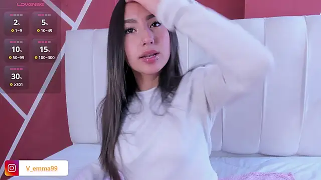 Snapshot of _Emma_Valka chatting on December 2024 01:22:02 PM  Emma Valka online show from December 2024 01:22:02 PM