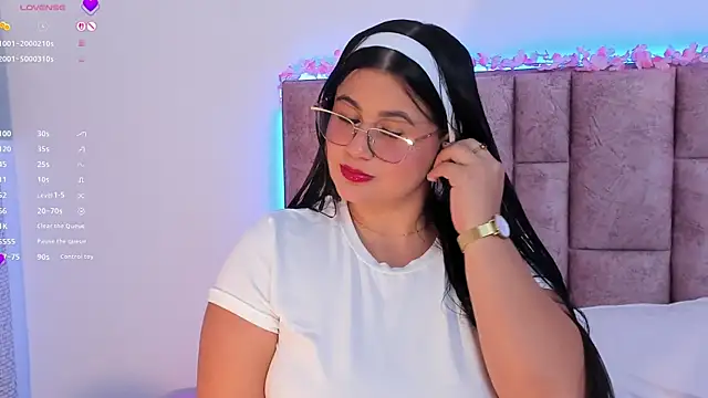 miahkumar online show from April 2026 07:18:02 PM