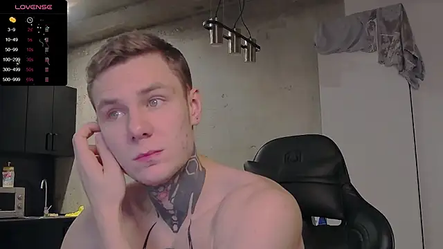 Snapshot of Lechery_boy chatting on December 2024 10:01:02 AM Lechery boy online show from December 2024 10:01:02 AM