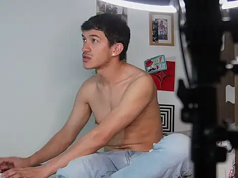 Snapshot of FelipheLive chatting on September 2025 11:38:01 PM FelipheLive online show from September 2025 11:38:01 PM