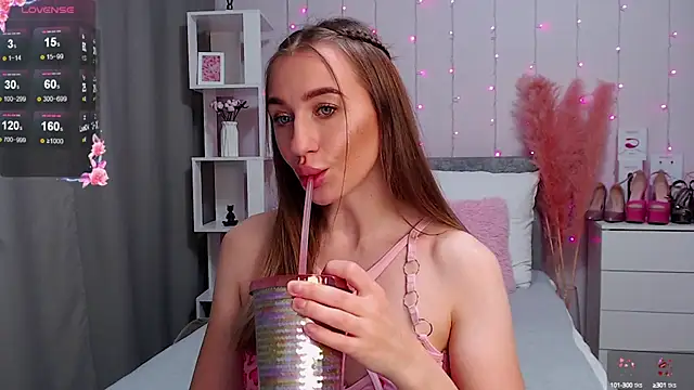 PornoGirlX online show from September 2025 05:46:01 PM