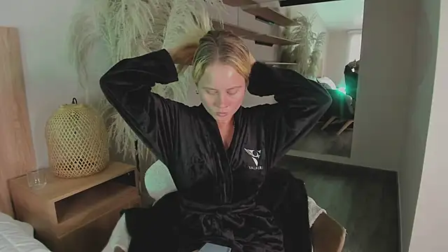 stefanny ruiz  online show from March 2025 03:45:02 PM