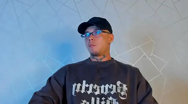 NoahhBrown online show from January 2025 06:42:02 AM