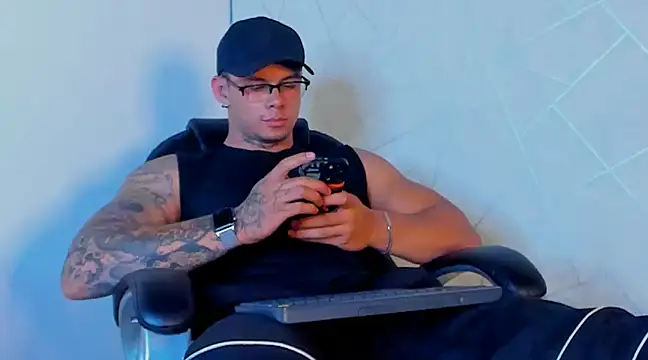 NoahhBrown online show from January 2025 06:22:02 AM