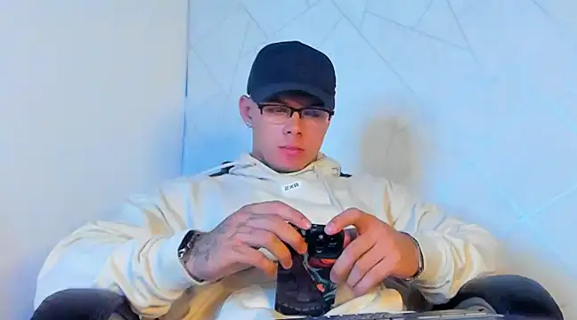 NoahhBrown online show from February 2025 03:19:01 AM