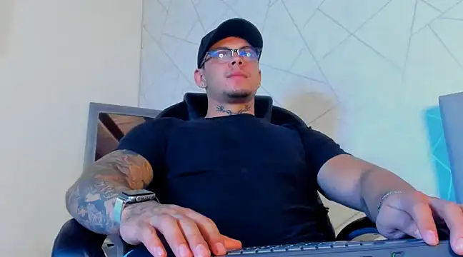 NoahhBrown online show from February 2025 12:32:02 AM