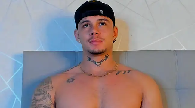 NoahhBrown online show from March 2025 05:59:02 AM