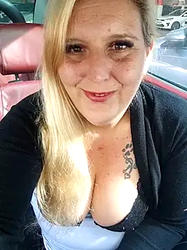 BecciDeluxe online show from March 2026 08:51:02 AM