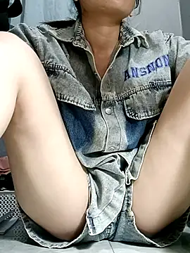 Blythe 69 online show from March 2025 02:01:02 PM