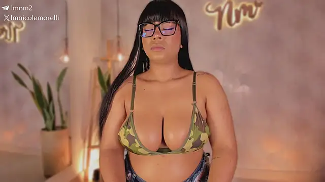 Nicolemorelli2 online show from March 2026 01:38:02 PM