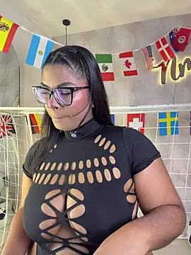 Nicolemorelli2 online show from July 2026 04:11:01 PM