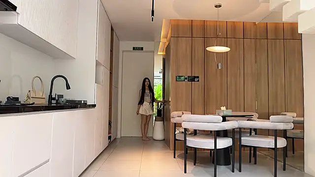 Elsa Ice online show from February 2025 05:19:01 AM