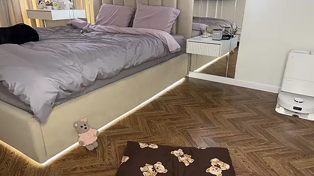 Elsa Ice online show from October 2025 08:47:02 AM