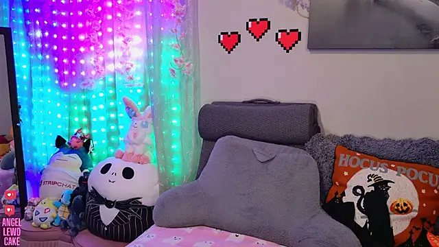 Angel-Lewd-Cake online show from April 2026 04:06:02 AM