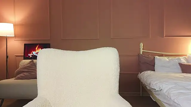 Lina-hill online show from January 2025 02:47:01 PM