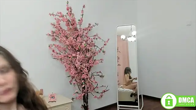 Charlotte wow online show from December 2024 07:56:01 PM