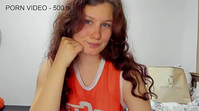 Snapshot of Charlotte_wow chatting on May 2026 08:57:02 PM Charlotte wow online show from May 2026 08:57:02 PM