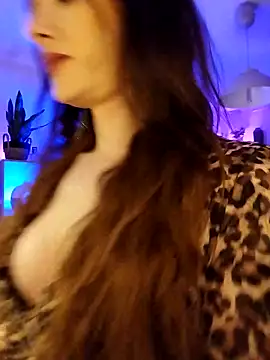 Snapshot of Luna_Kitanna chatting on March 2025 09:09:02 PM Luna Kitanna online show from March 2025 09:09:02 PM