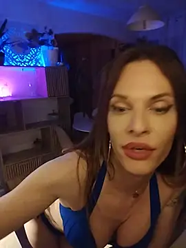 Snapshot of Luna_Kitanna chatting on May 2026 10:03:01 PM Luna Kitanna online show from May 2026 10:03:01 PM