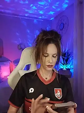Snapshot of Luna_Kitanna chatting on July 2026 06:11:02 PM Luna Kitanna online show from July 2026 06:11:02 PM