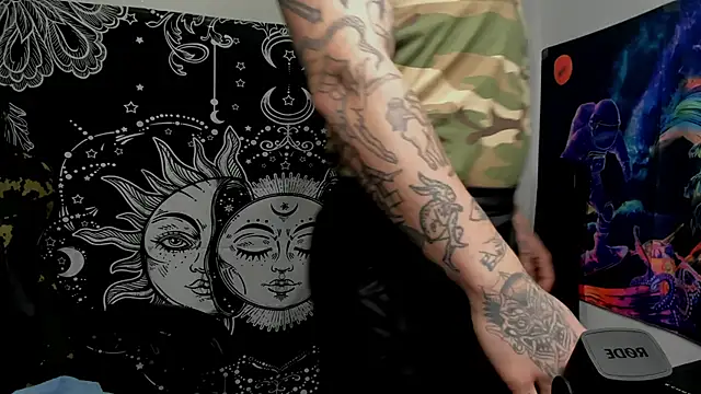 layneinchains online show from December 2024 10:33:02 PM