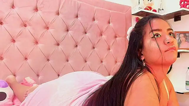 hannnasmith online show from February 2026 03:33:01 AM