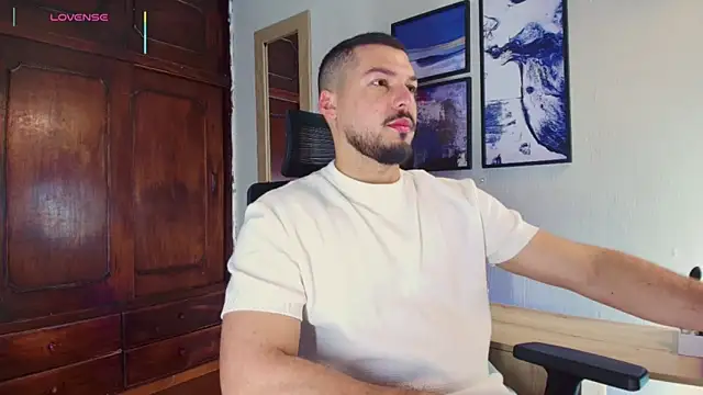 HenryBenso online show from November 2025 10:01:02 AM