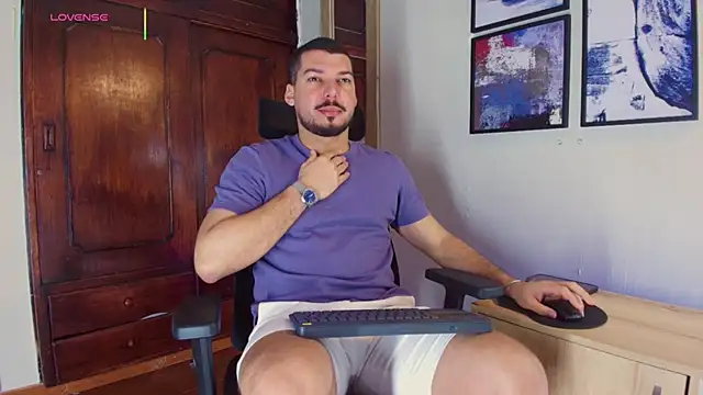 HenryBenso online show from November 2025 07:27:01 PM