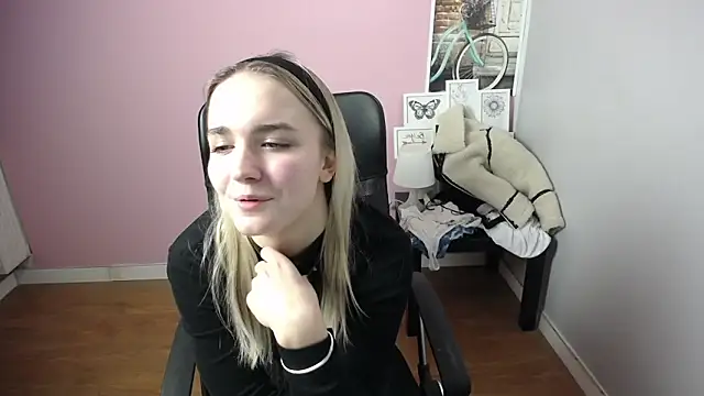 viktoria lovely online show from December 2024 11:17:01 AM