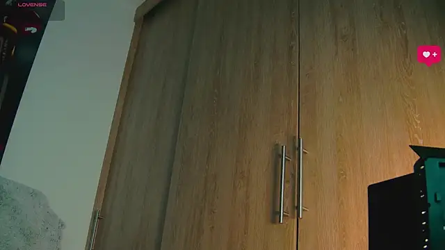 aidaadams online show from October 2025 10:14:01 AM