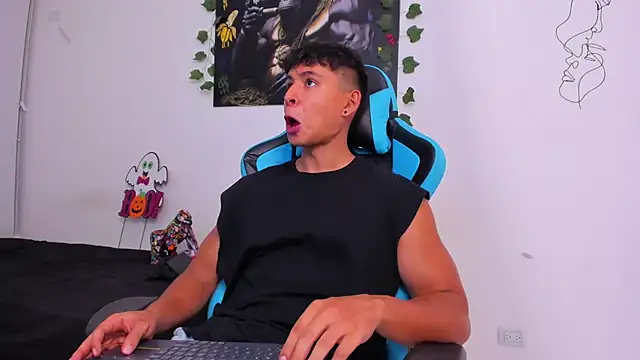 Bray Kevin online show from December 2024 12:33:01 AM