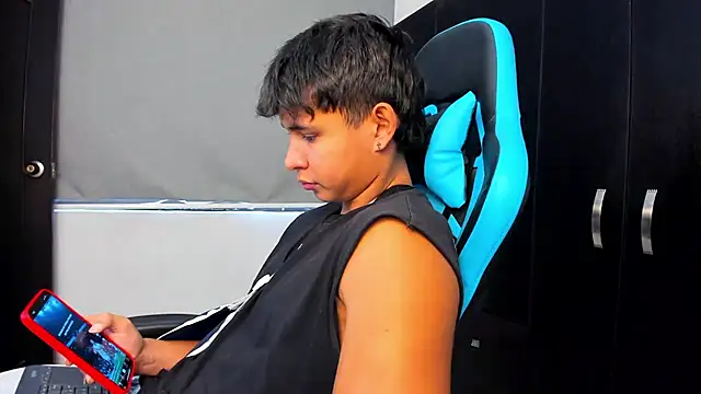 Bray Kevin online show from October 2025 06:19:02 PM