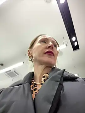 LauraDavis online show from January 2025 04:32:02 PM