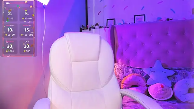 Snapshot of _cloe_martinez chatting on December 2024 12:45:02 AM cloe martinez online show from December 2024 12:45:02 AM