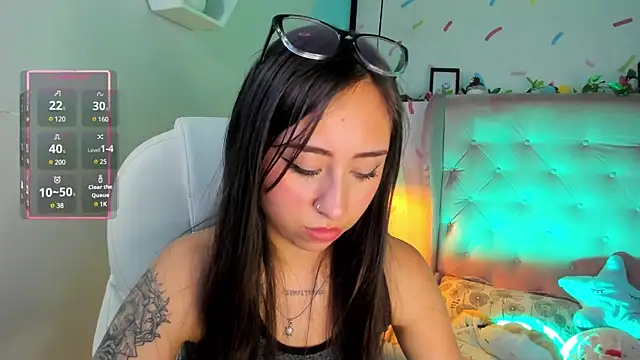 Snapshot of _cloe_martinez chatting on February 2025 10:20:02 PM cloe martinez online show from February 2025 10:20:02 PM