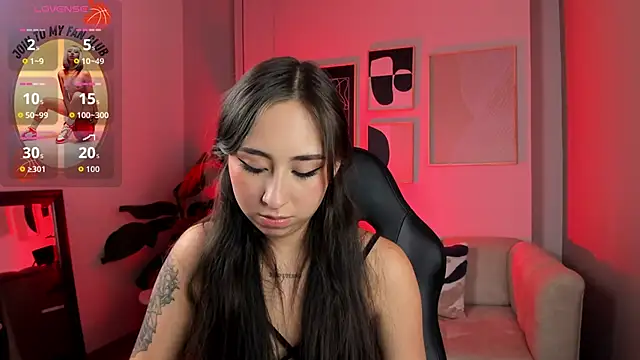 Snapshot of _cloe_martinez chatting on September 2025 11:37:01 PM cloe martinez online show from September 2025 11:37:01 PM