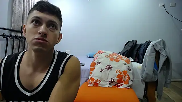 Snapshot of Iam_yourbabyprincess_XD chatting on February 2025 07:04:02 AM Iam yourbabyprincess XD online show from February 2025 07:04:02 AM