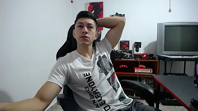 Snapshot of Iam_yourbabyprincess_XD chatting on October 2025 05:28:01 AM Iam yourbabyprincess XD online show from October 2025 05:28:01 AM