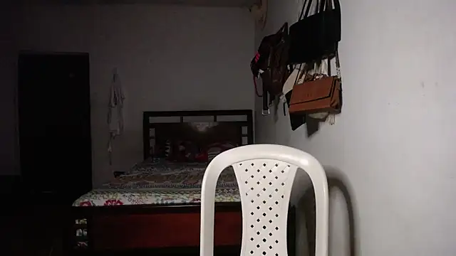 Snapshot of foxysweet09 chatting on December 2024 05:16:01 AM foxysweet09 online show from December 2024 05:16:01 AM