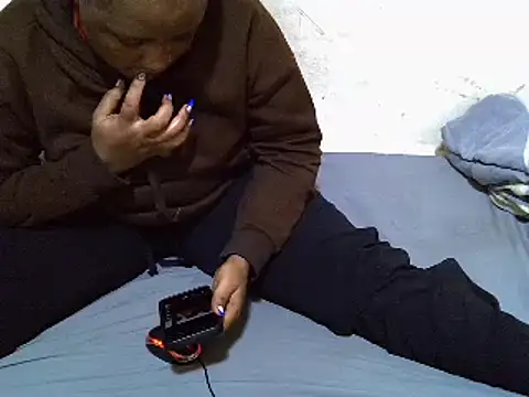 Snapshot of Crystal__Gee chatting on March 2025 10:21:01 PM Crystal Gee online show from March 2025 10:21:01 PM