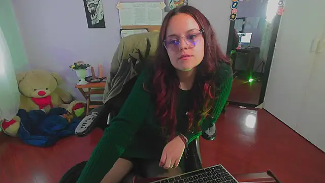 Scarletleon77 online show from March 2025 09:34:01 PM