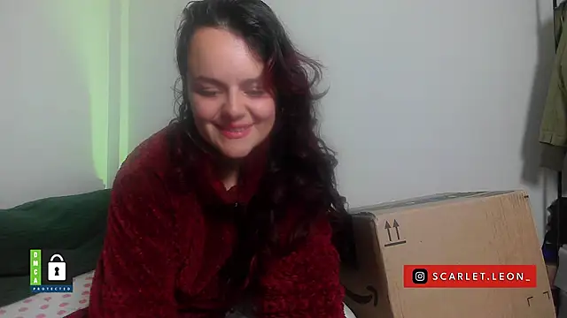 Scarletleon77 online show from April 2026 04:46:02 PM