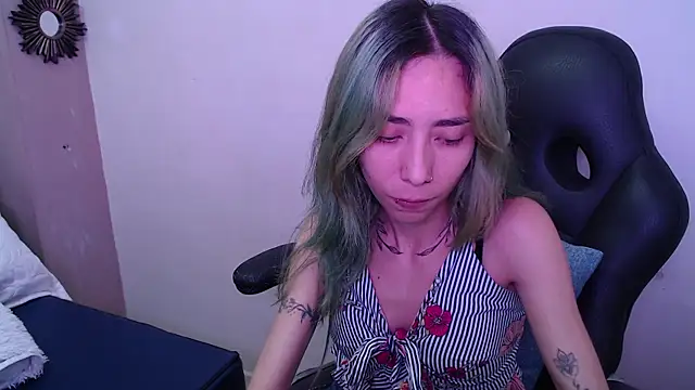 Erika Stevens online show from November 2025 04:07:02 PM