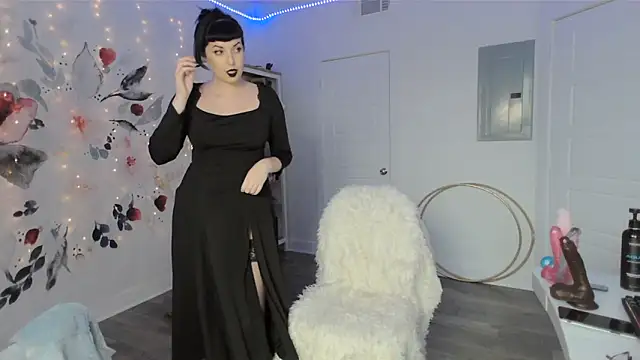 Snapshot of NatashaLuxxx chatting on December 2024 02:50:01 PM NatashaLuxxx online show from December 2024 02:50:01 PM