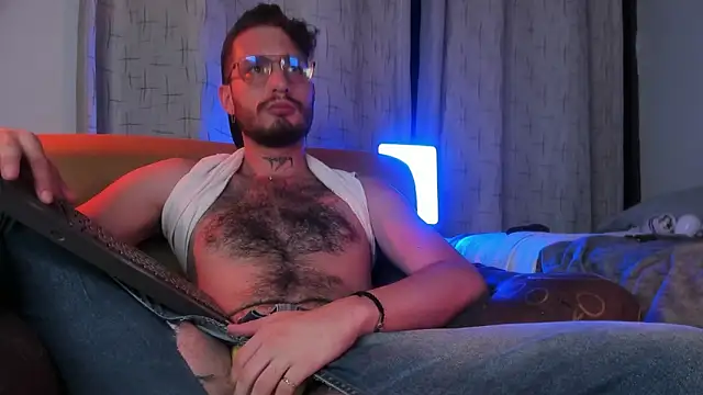 Snapshot of axel_giracr chatting on January 2025 09:04:02 AM axel giracr online show from January 2025 09:04:02 AM