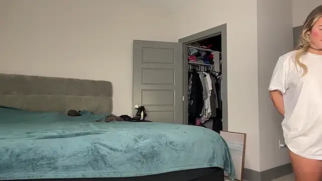 ElenaErickson online show from January 2025 12:03:01 AM