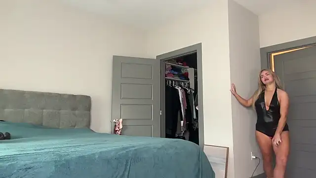 ElenaErickson online show from February 2025 09:22:01 PM