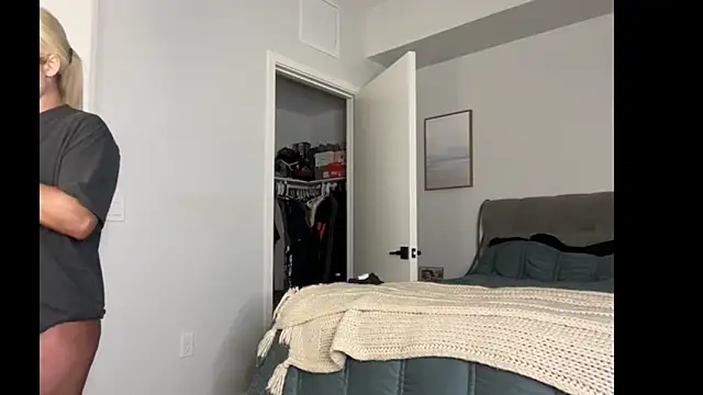 ElenaErickson online show from January 2026 02:28:01 AM