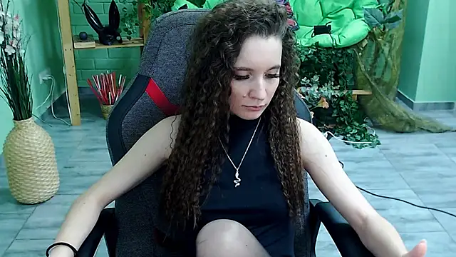 Miss Barbara  online show from March 2025 09:48:01 PM